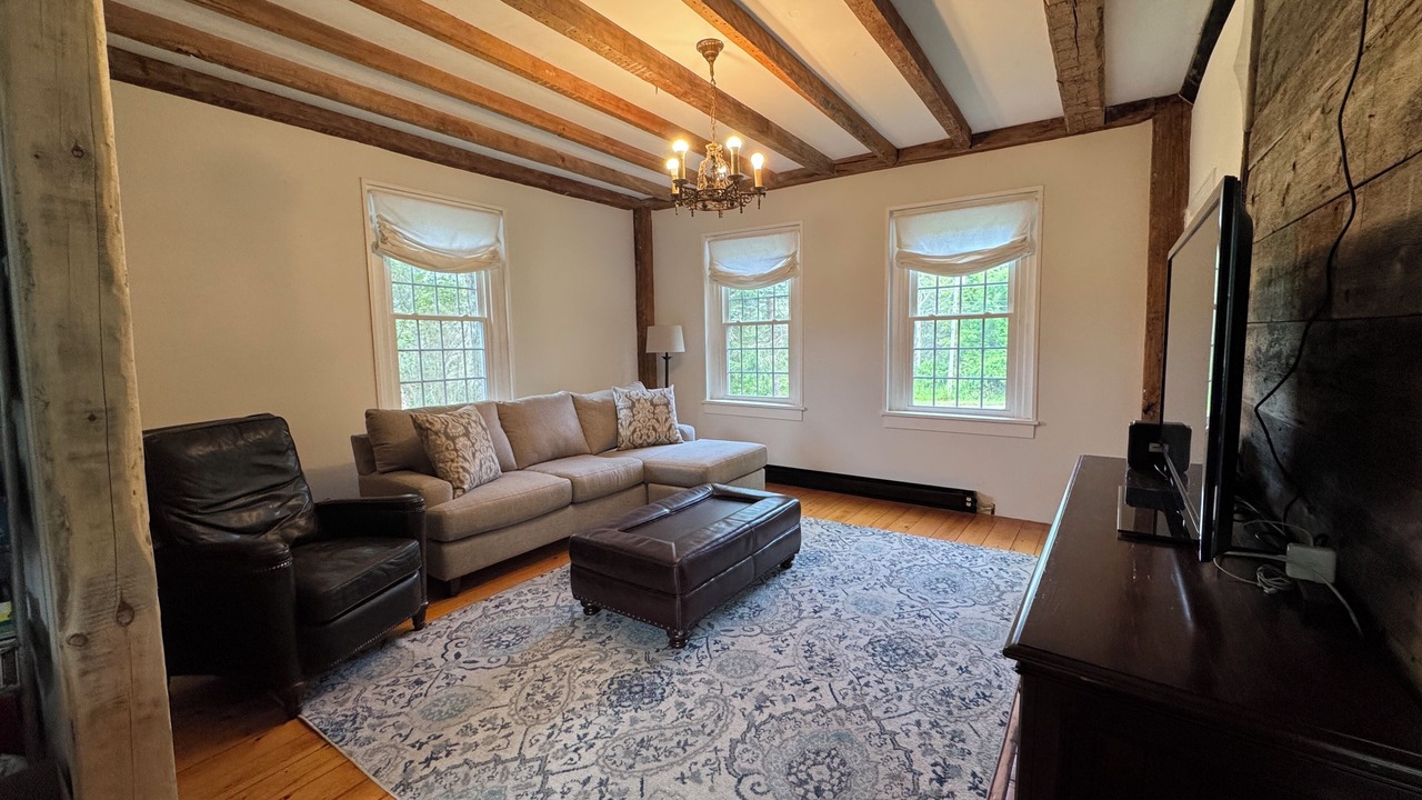 Photo of Livingroom in Hinsdale