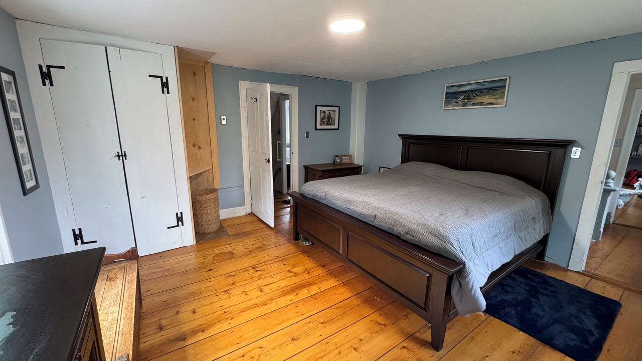 Photo of Bedroom in Hinsdale