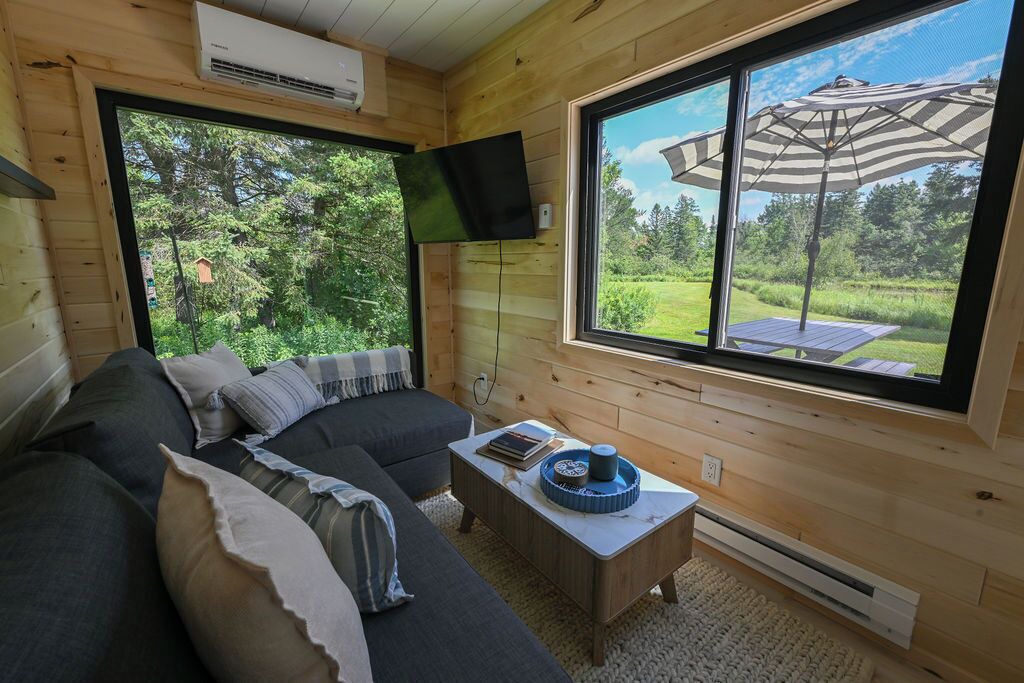 Photo of Livingroom in Shell Lake