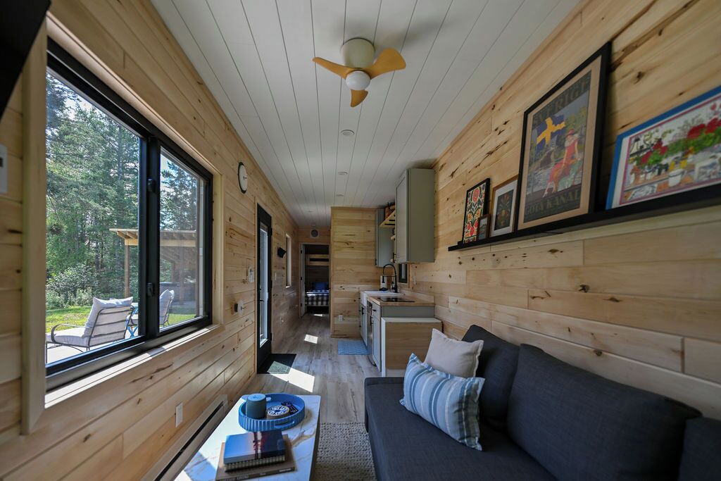 Photo of Livingroom in Shell Lake