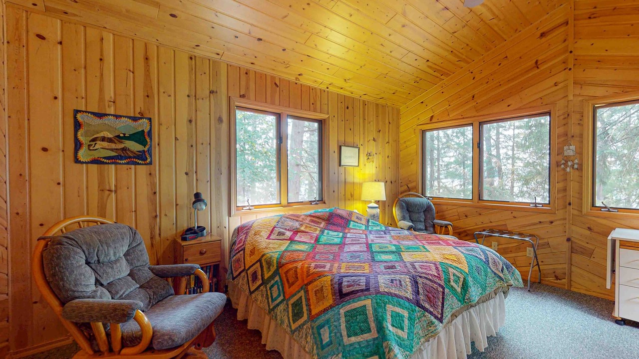 Photo of Bedroom in Eagle River