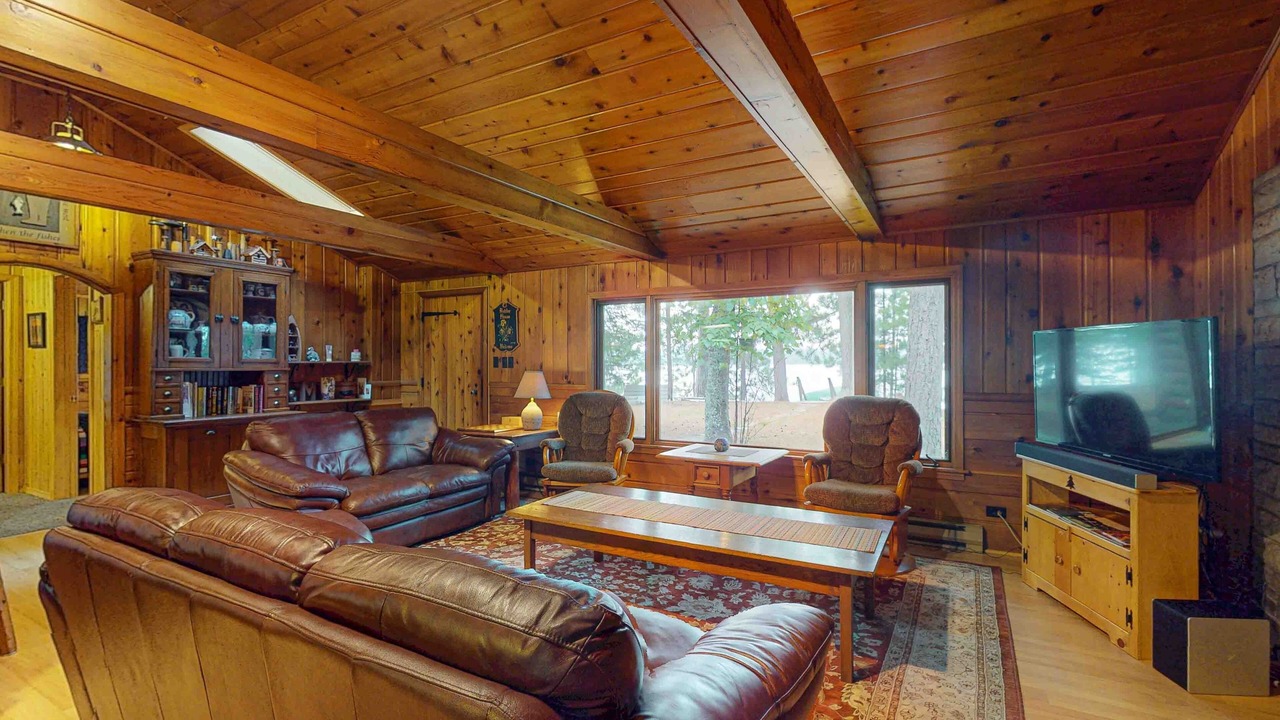 Photo of Livingroom in Eagle River