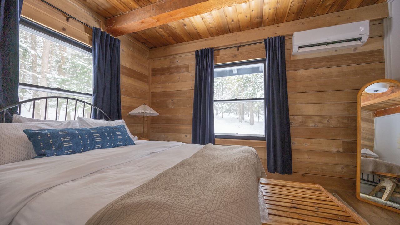Photo of Bedroom in Stowe Hollow