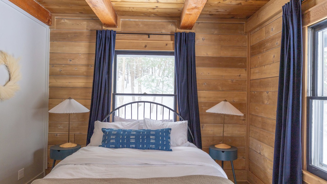 Photo of Bedroom in Stowe Hollow