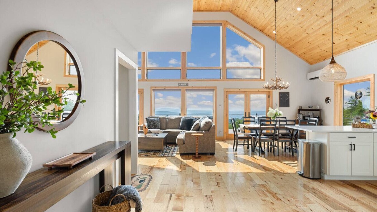 Photo of Livingroom in Saranac Lake