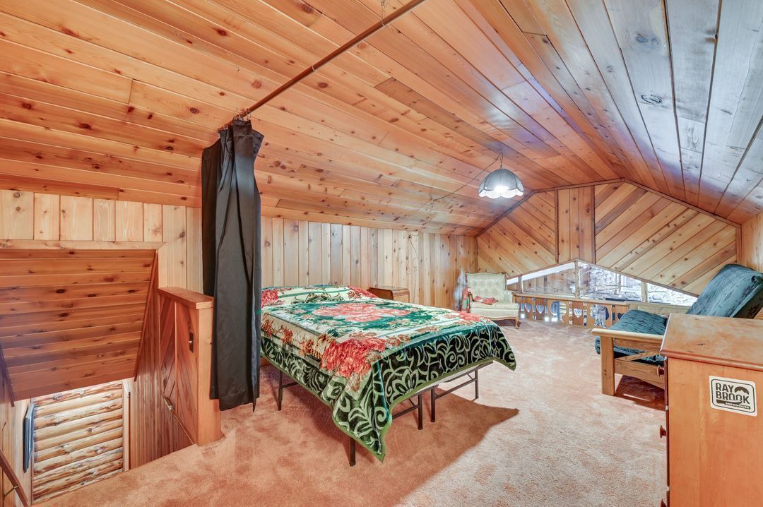 Photo of Bedroom in Long Lake