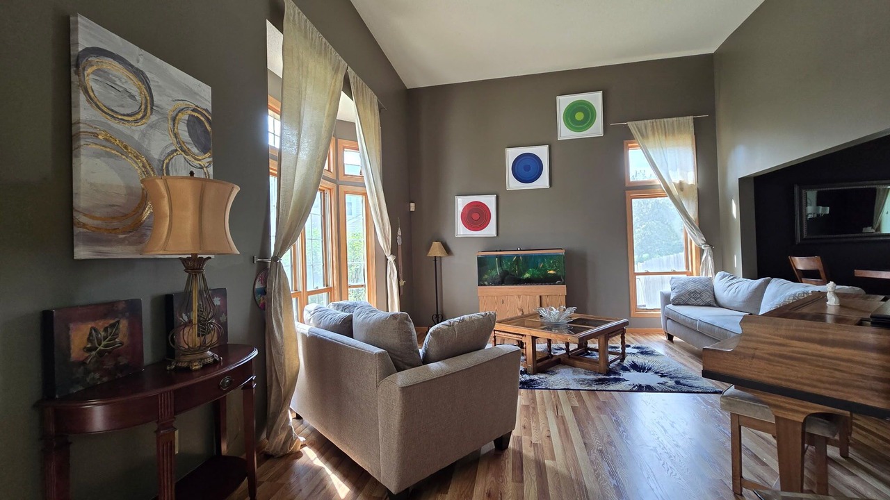 Photo of Livingroom in Woodbury