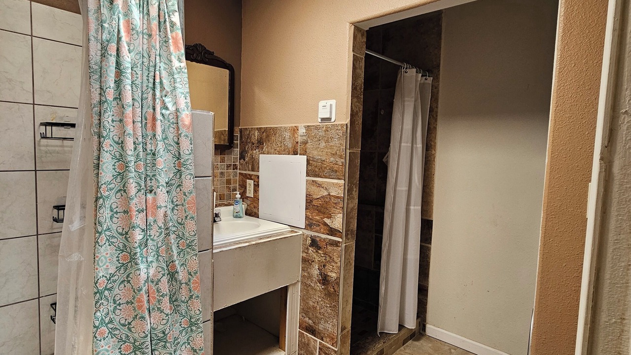 Photo of Bathroom in Espanola