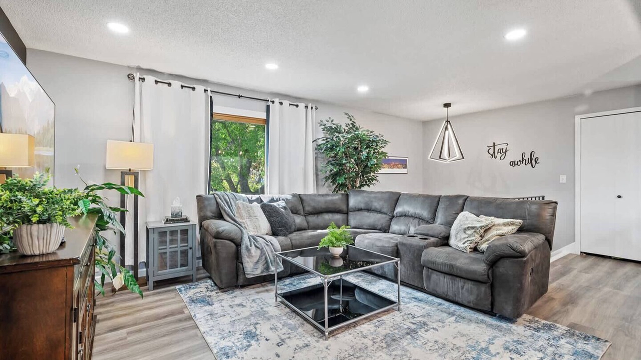 Photo of Livingroom in Maple Grove