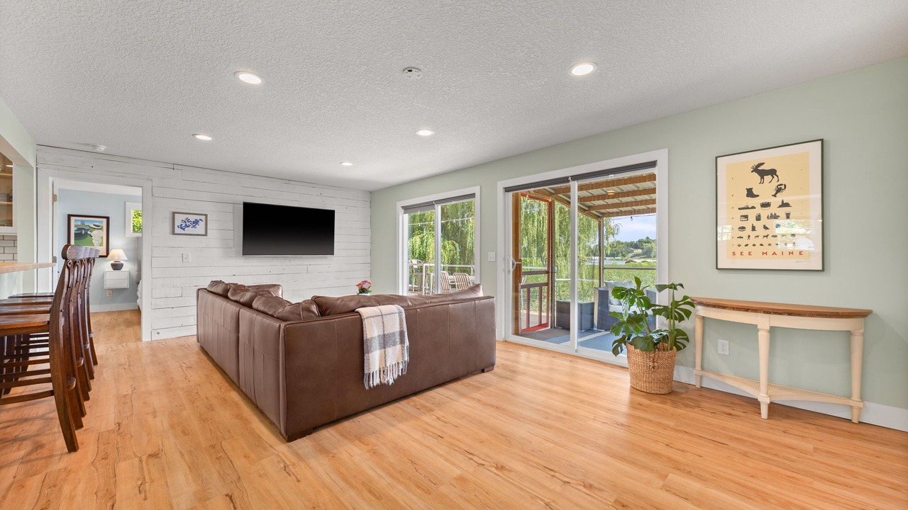 Photo of Livingroom in Mound