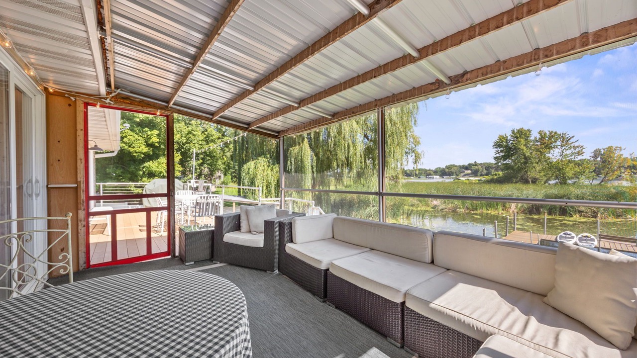 Photo of Patio Balcony in Mound