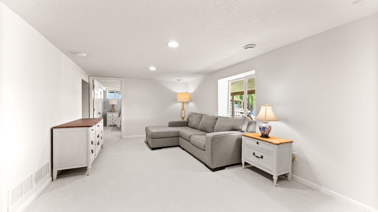 Photo of Livingroom in Mound