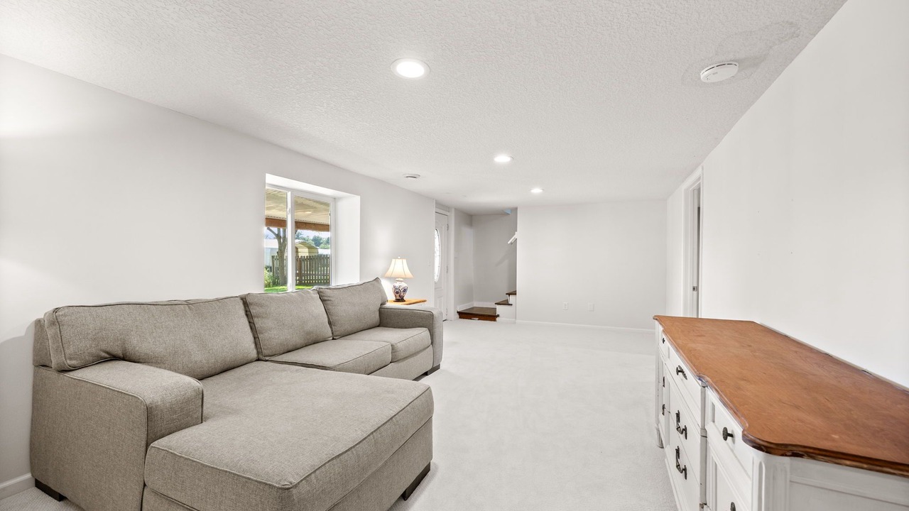 Photo of Livingroom in Mound