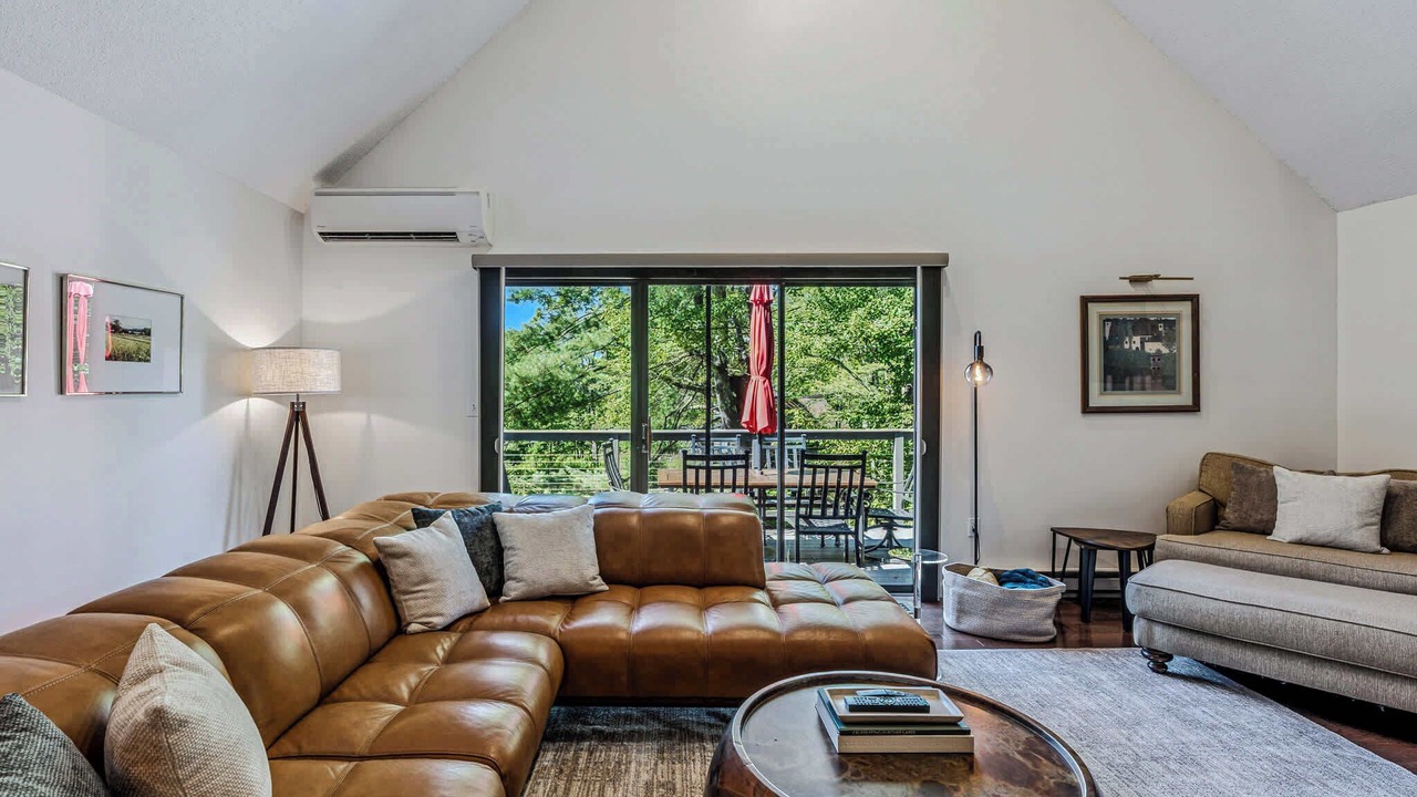 Photo of Livingroom in West Hartford