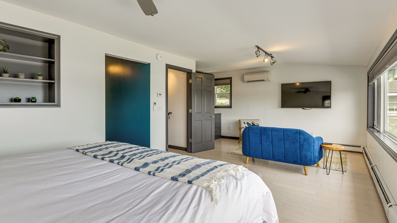 Photo of Bedroom in Malletts Bay