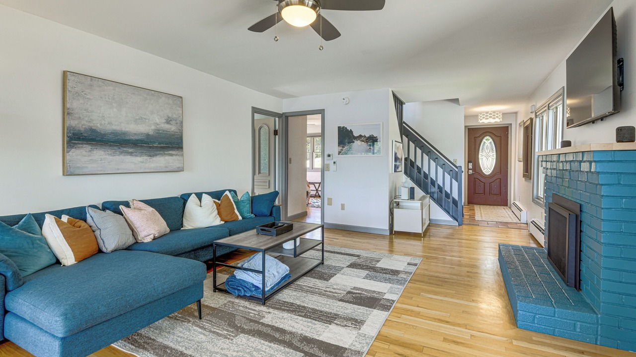 Photo of Livingroom in Malletts Bay
