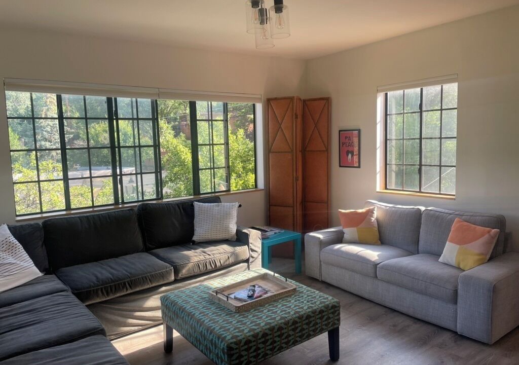 Photo of Livingroom in Historic Eastside