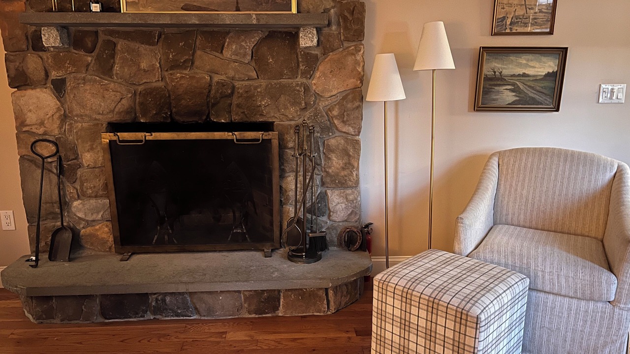 Photo of Livingroom in Center Harbor