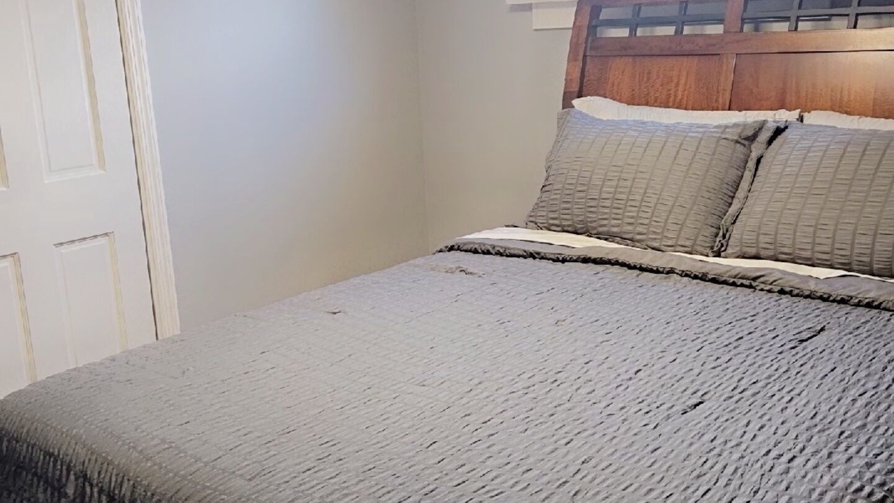 Photo of Bedroom in Grove City
