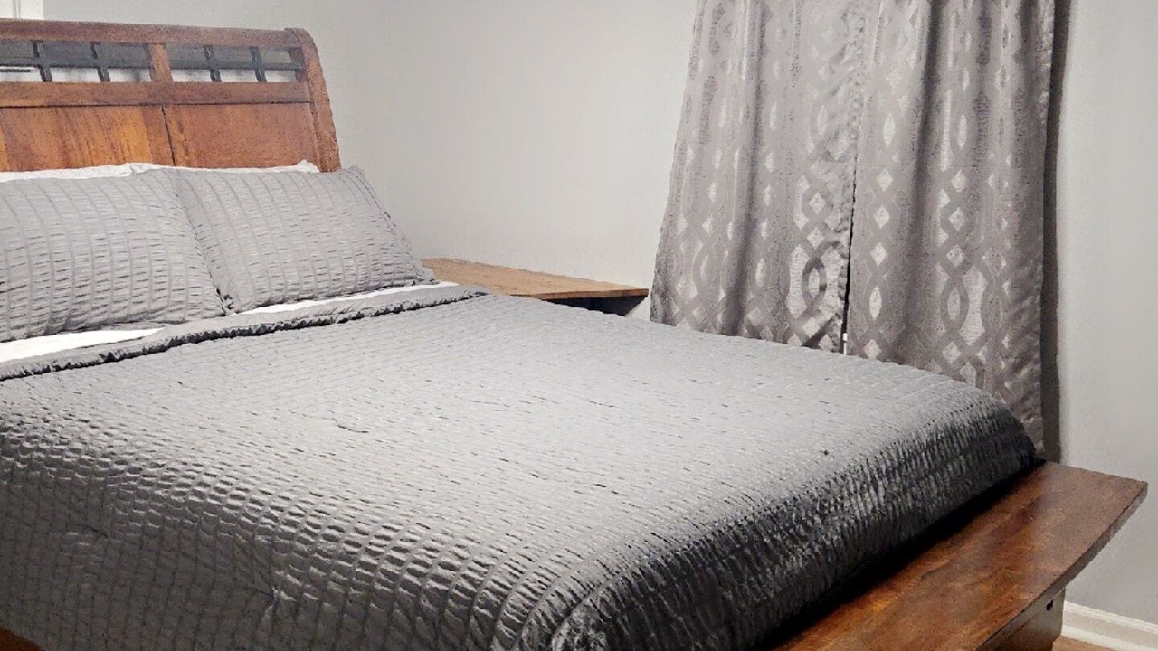 Photo of Bedroom in Grove City