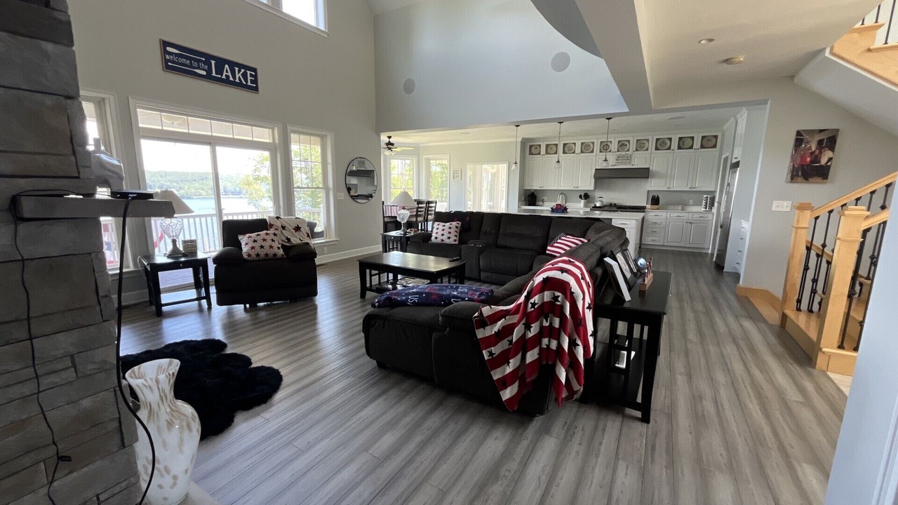 Photo of Livingroom in Laconia