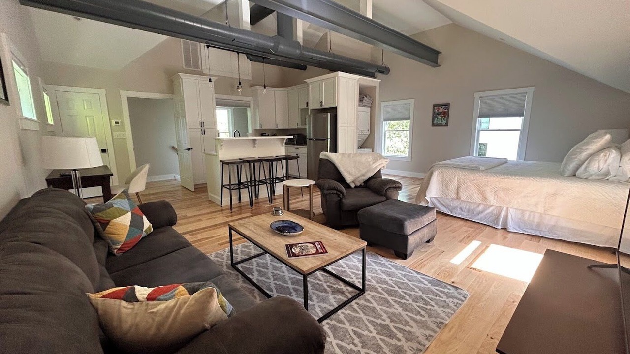 Photo of Livingroom in Saratoga Springs