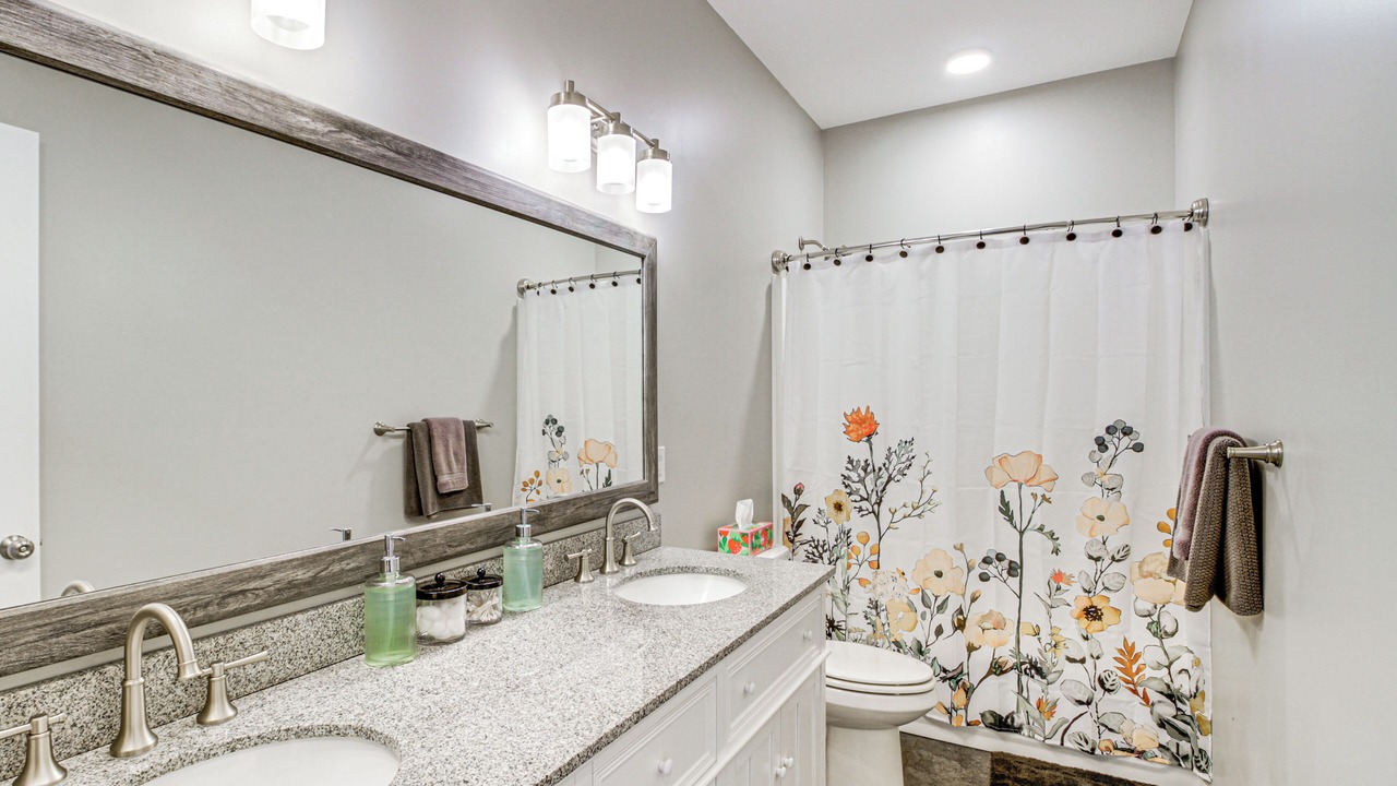 Photo of Bathroom in Onamia