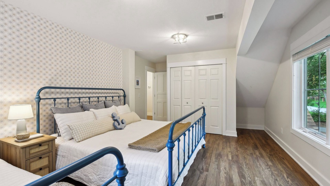 Photo of Bedroom in Minnetonka Beach