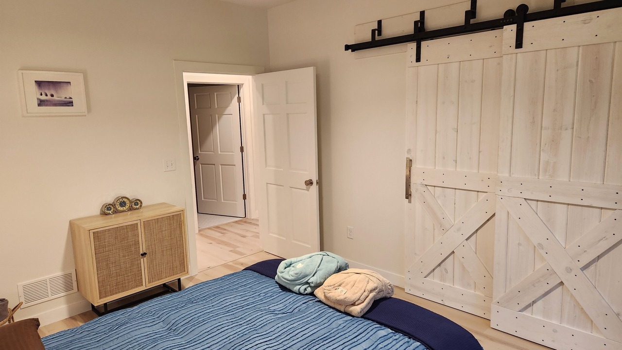 Photo of Bedroom in Walker