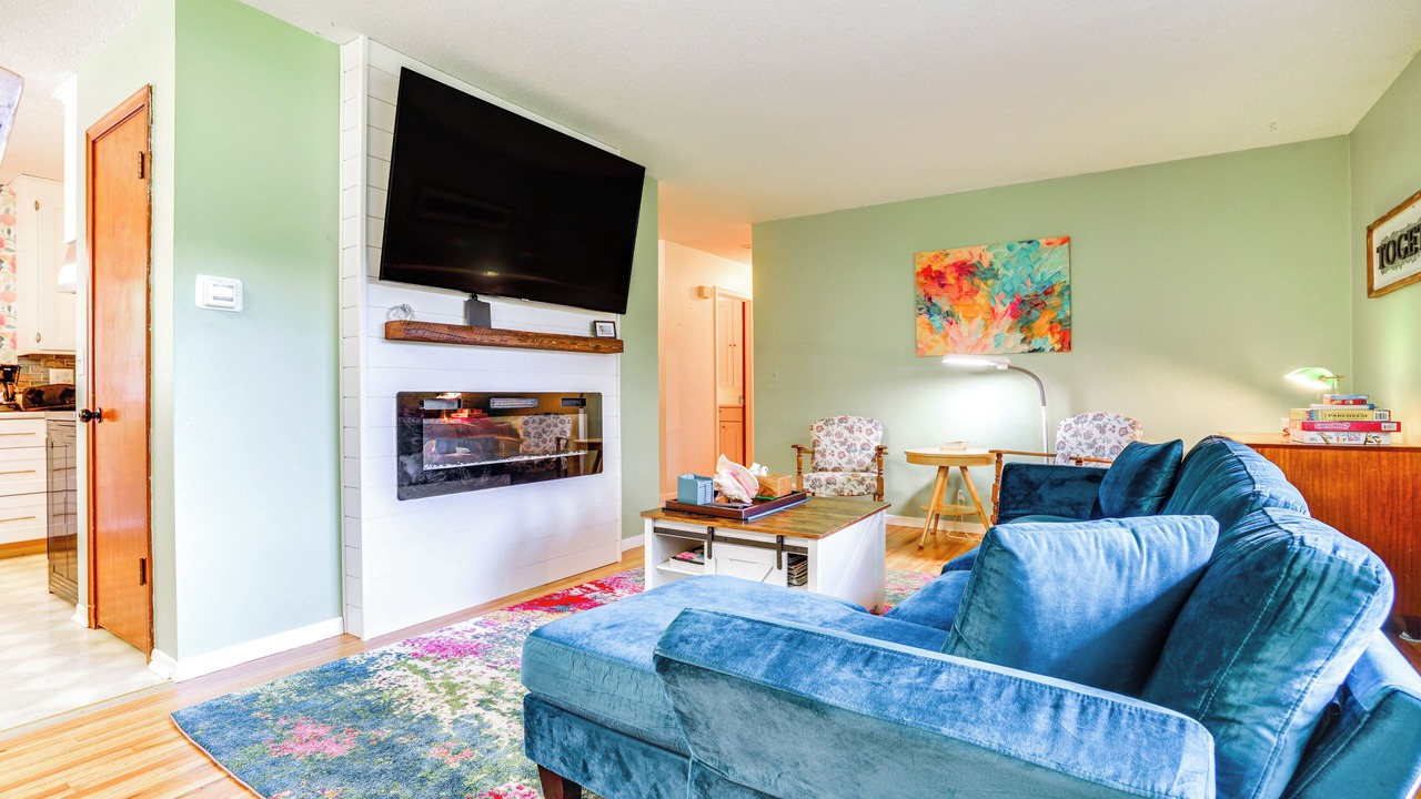 Photo of Livingroom in Cottage Grove