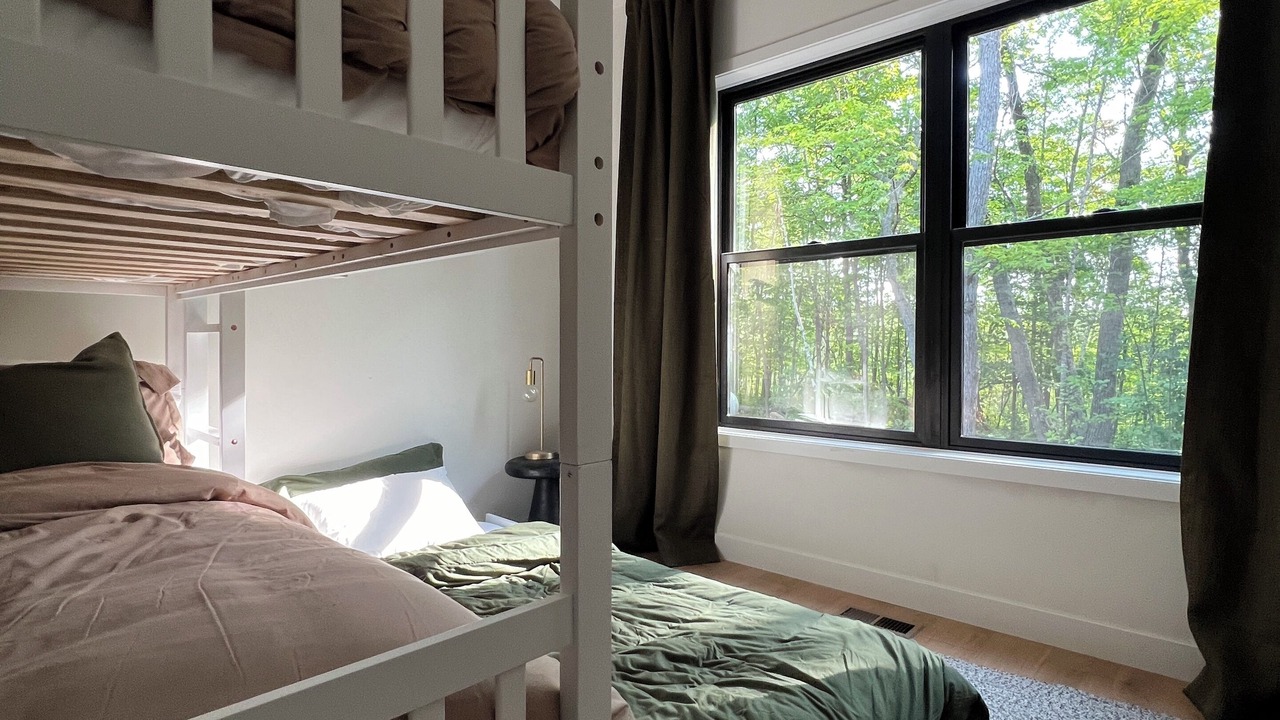 Photo of Bedroom in Deerwood