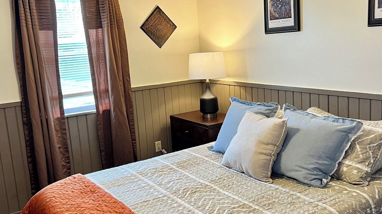 Photo of Bedroom in Town of Scriba