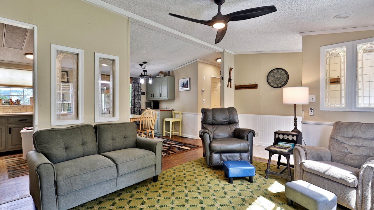 Photo of Livingroom in Crystal Beach