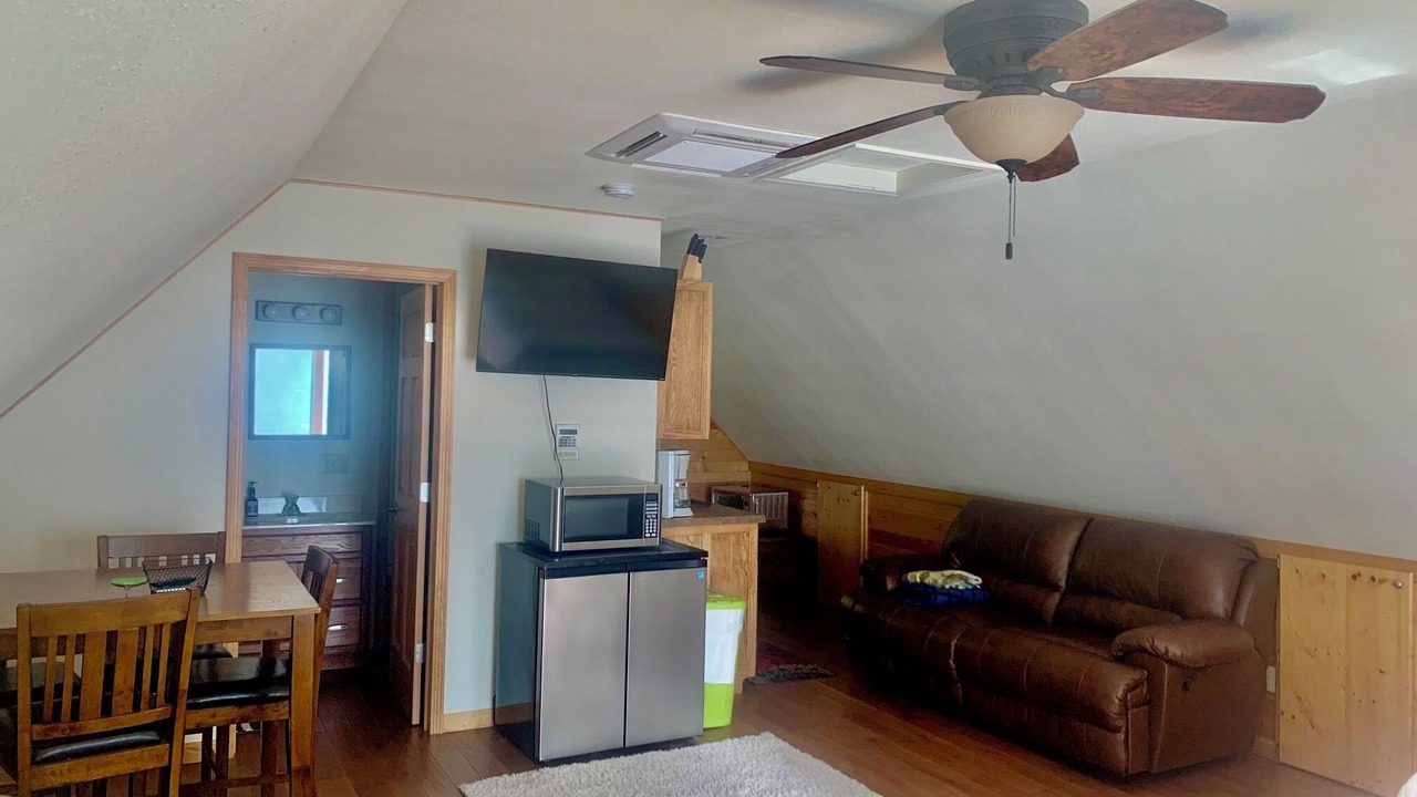 Photo of Livingroom in Lansing Township