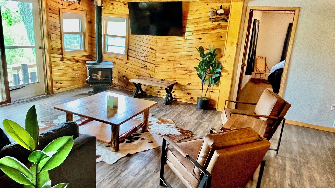 Photo of Livingroom in Lansing Township