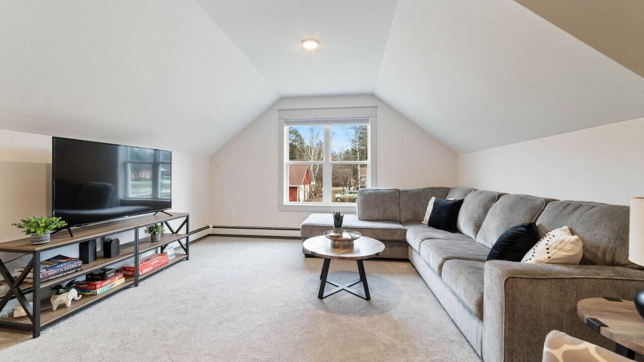 Photo of Livingroom in Hermantown