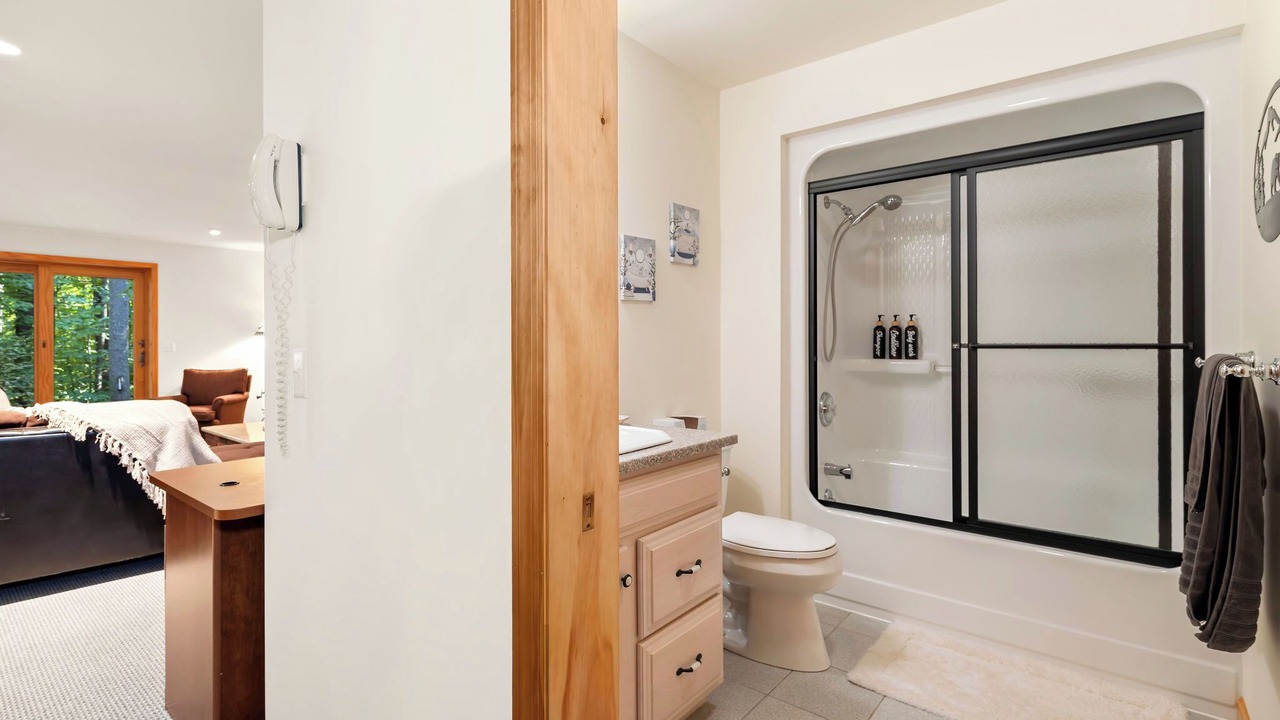 Photo of Bathroom in Jay