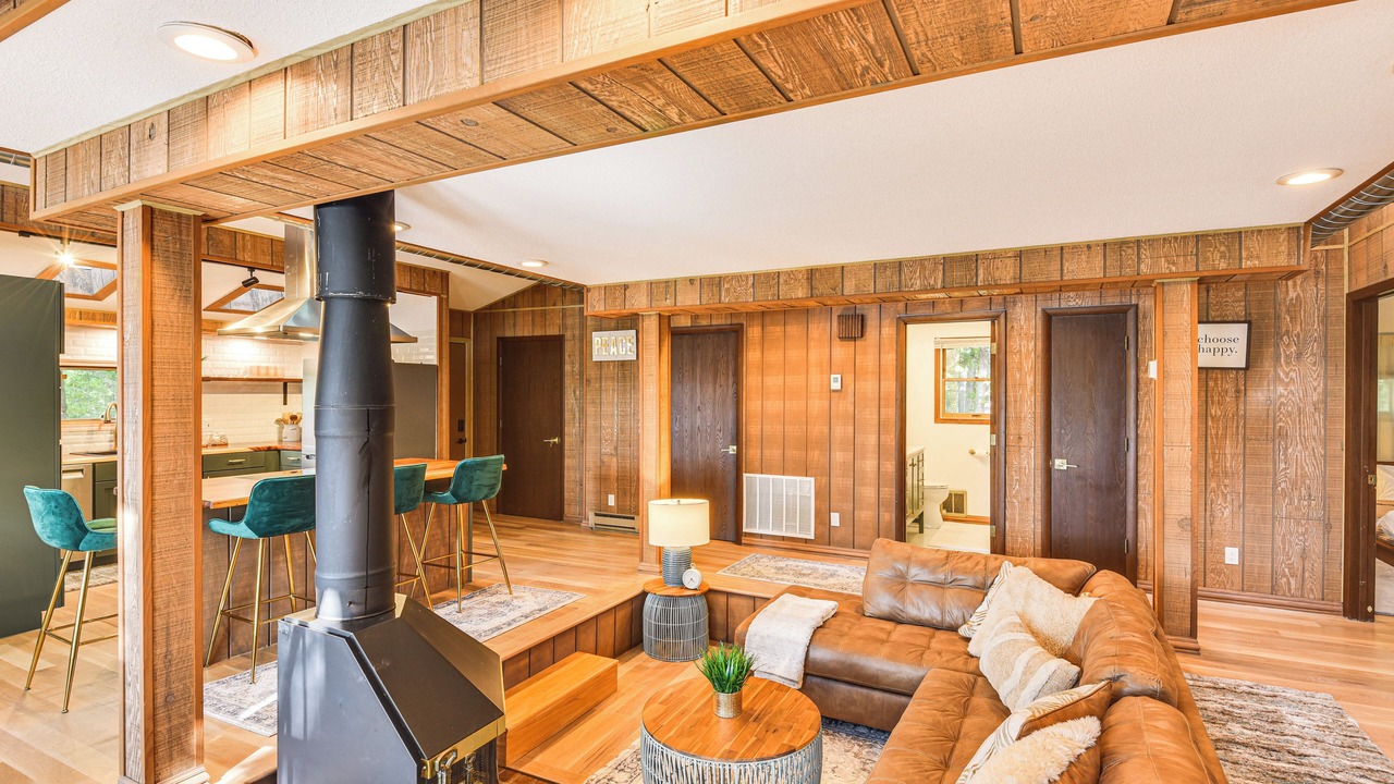 Photo of Bedroom in Three Rivers