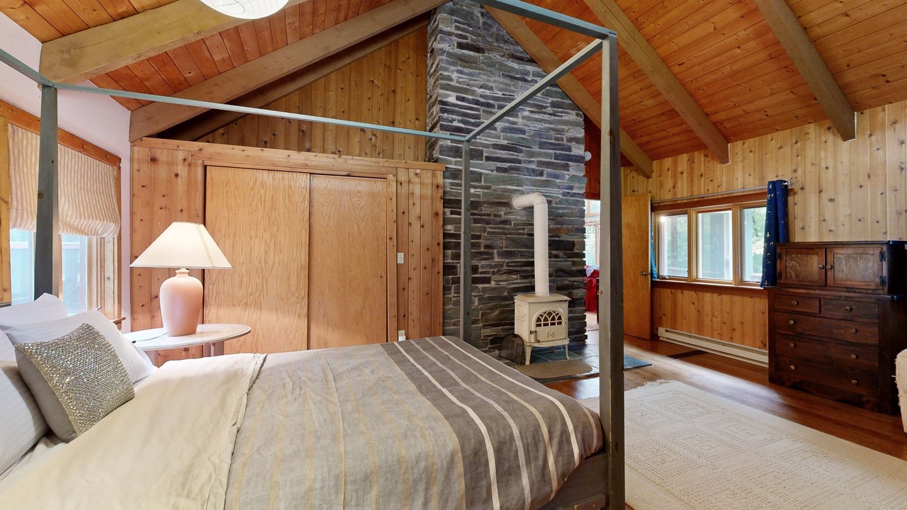 Photo of Bedroom in Forest Farms