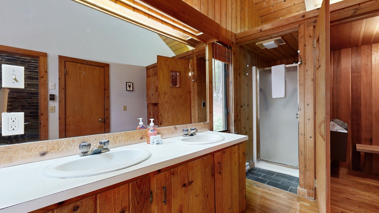 Photo of Bathroom in Forest Farms