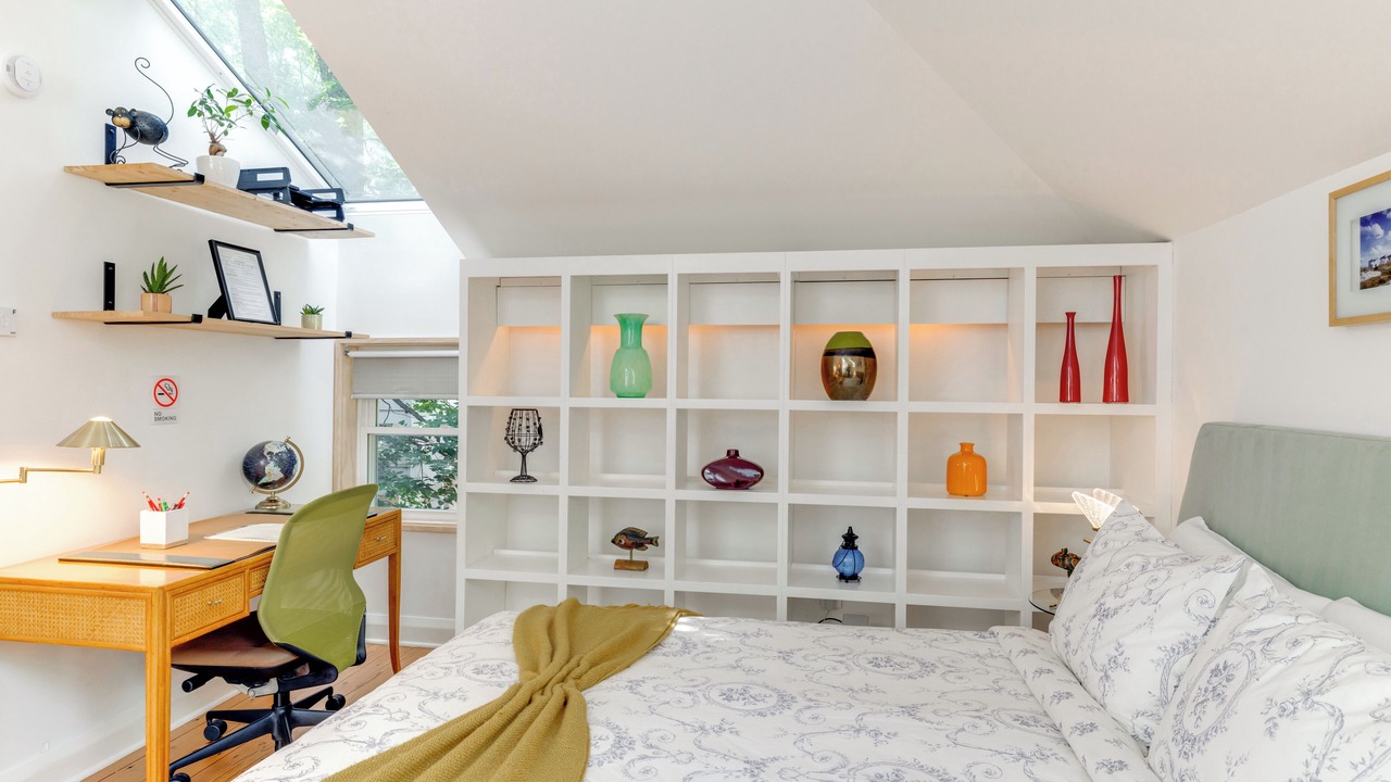 Photo of Bedroom in Calhoun Isles