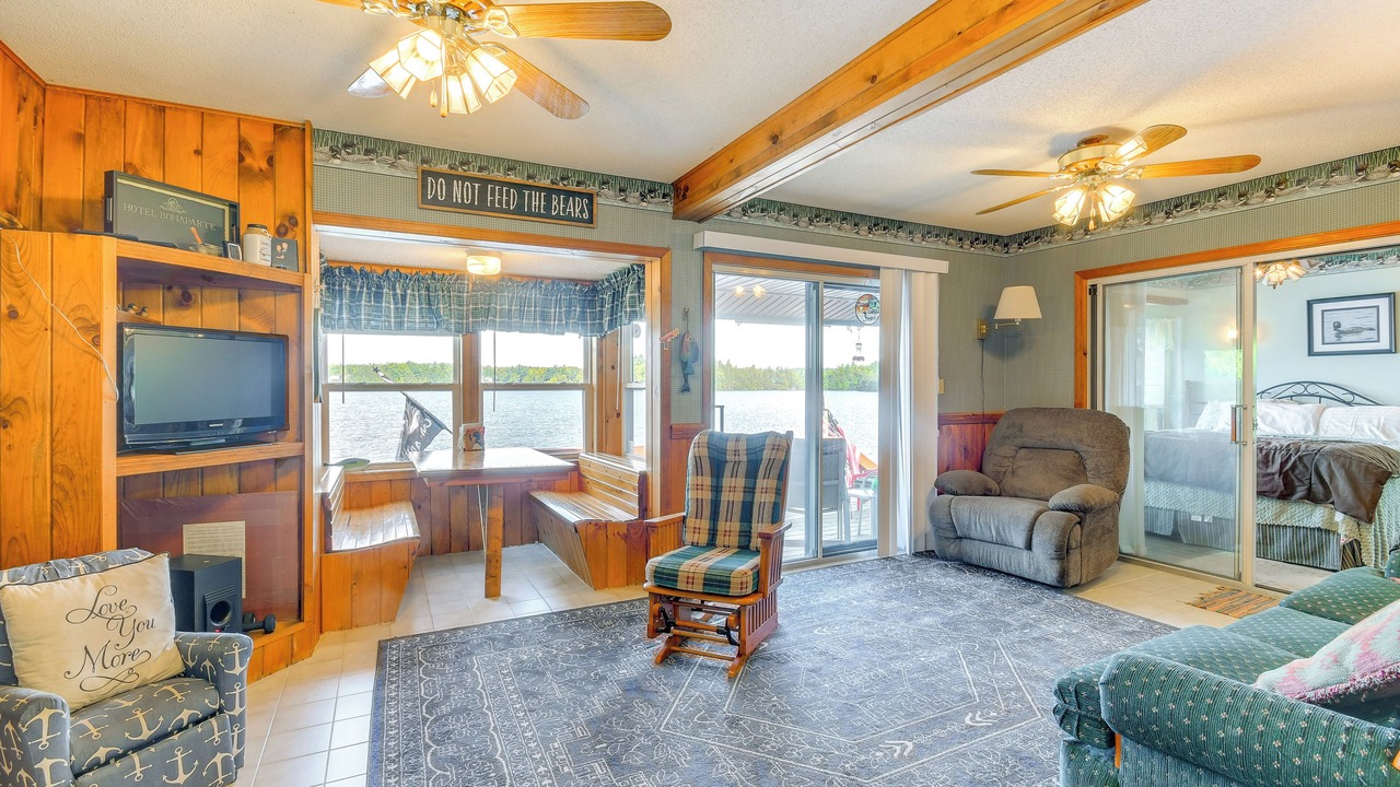 Photo of Bedroom in Town of Diana