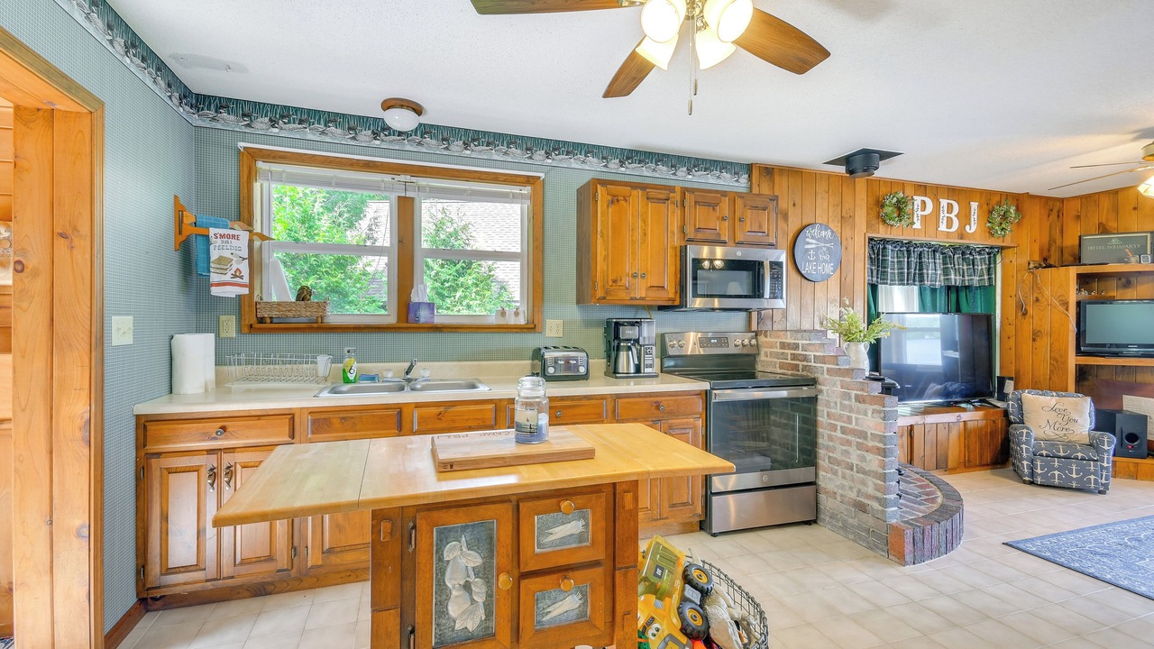 Photo of Kitchen in Town of Diana