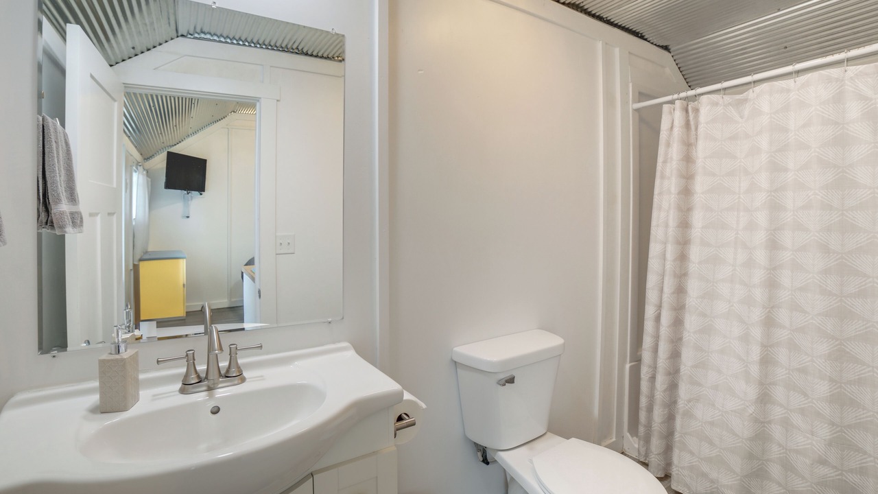 Photo of Bathroom in Allegan