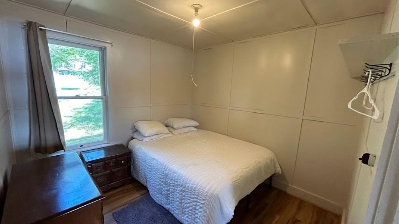 Photo of Bedroom in Eagle Bay