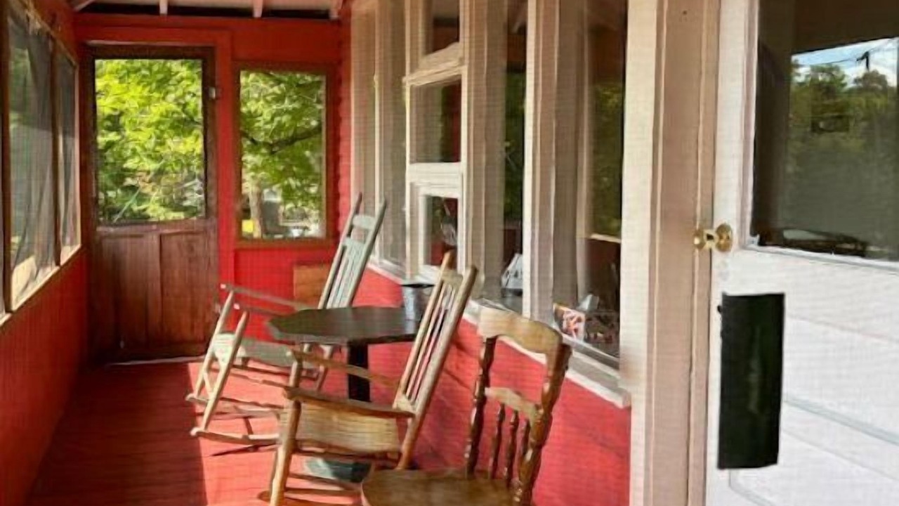Photo of Patio Balcony in Eagle Bay