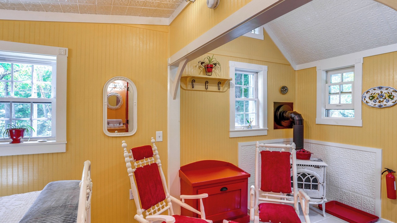 Photo of Livingroom in Vernon