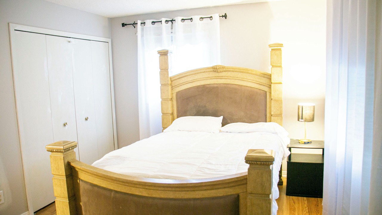 Photo of Bedroom in Brooklyn Park