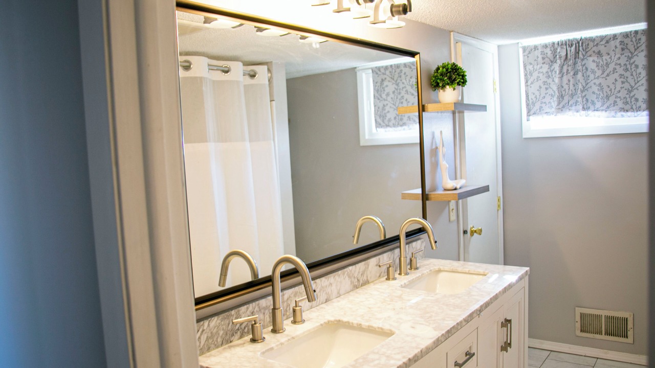 Photo of Bathroom in Brooklyn Park