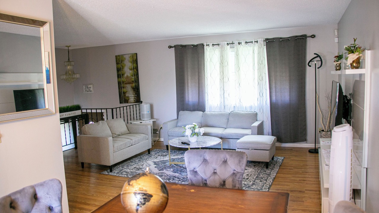 Photo of Livingroom in Brooklyn Park